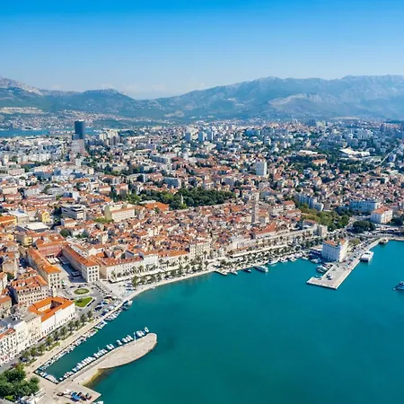 Διαμέρισμα Bella Luxury , Old Town , Brand New *